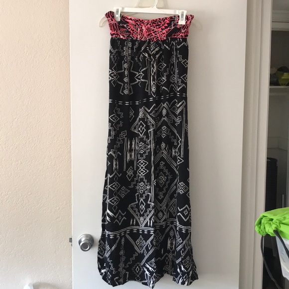 Billabong Dresses & Skirts - Billabong black and pink maxi dress size M